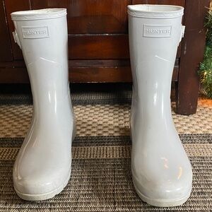 Hunter rain boots, size 9, blue/grey in color